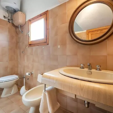 Apartment In With Veranda And Garden Olbia