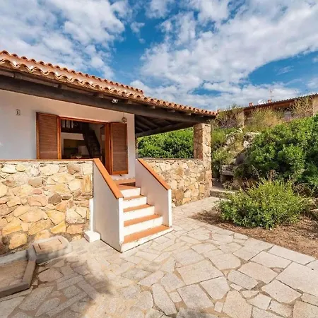 Pittulongu Villa Near Rocce Beach For 4