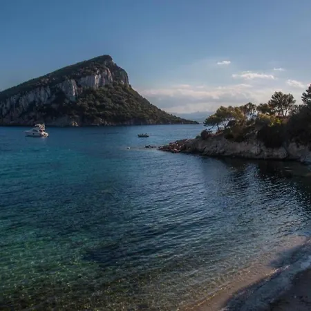 Pittulongu Villa Near Rocce Beach For 4 Apartment